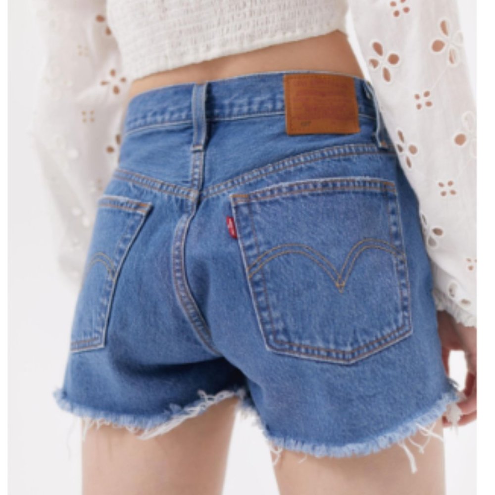 NWOT Levi's 501® Original Cutoff Denim Shorts
